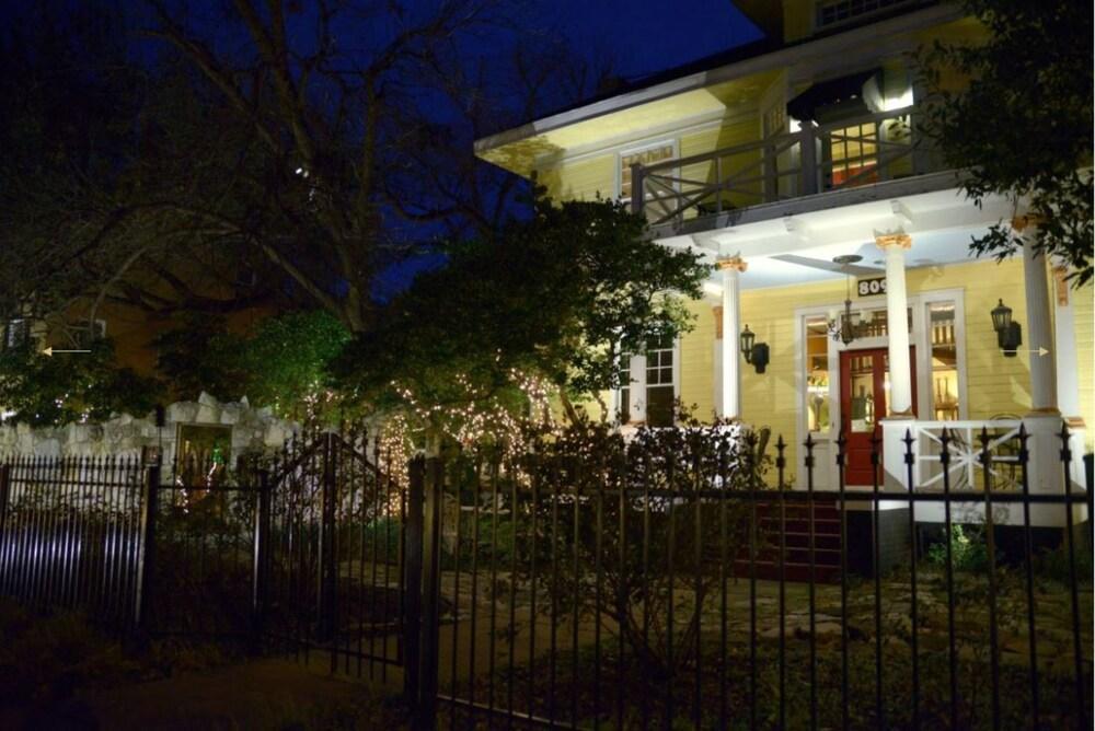 Austin'S Inn At Pearl Street ภายนอก รูปภาพ